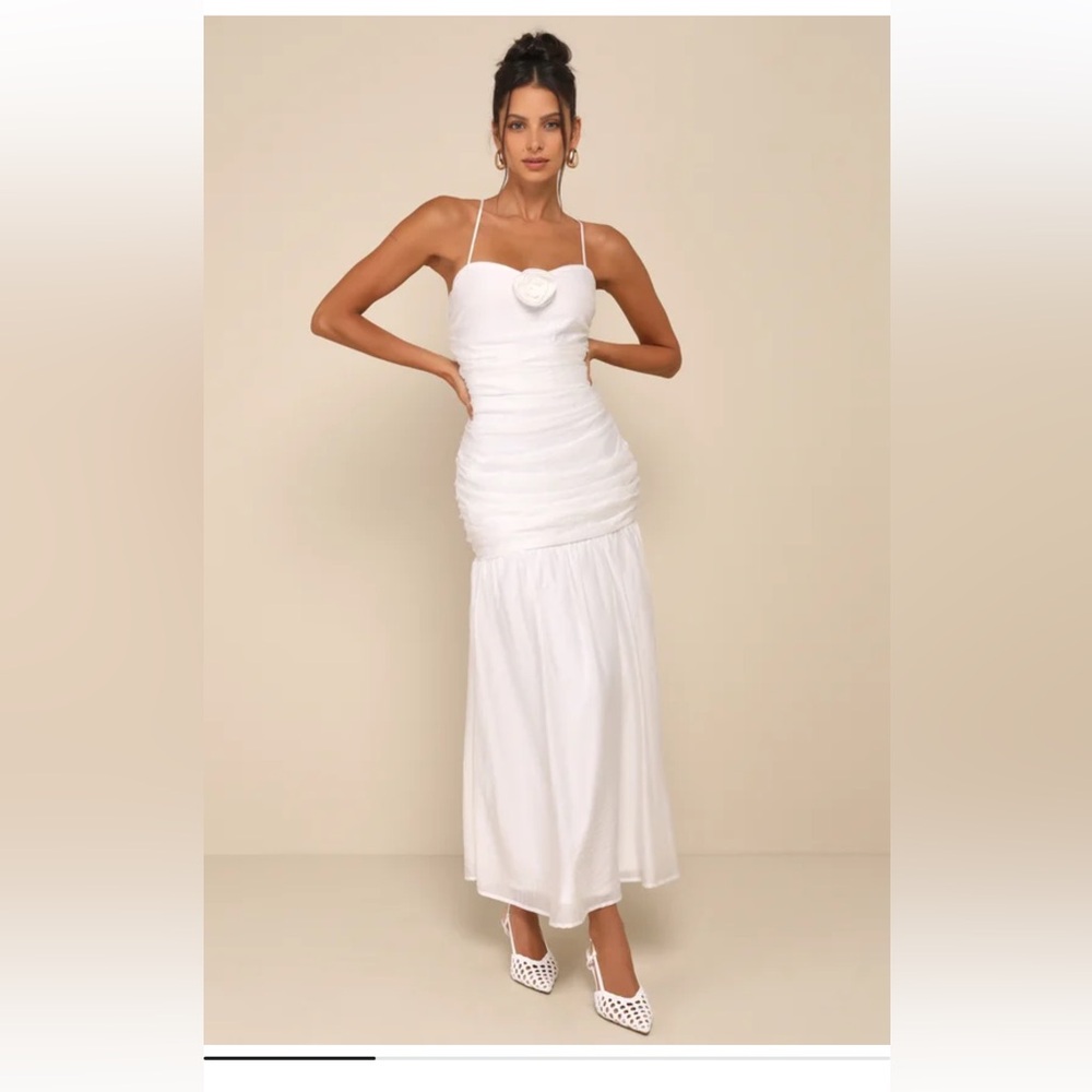 Elegant White Maxi Dress